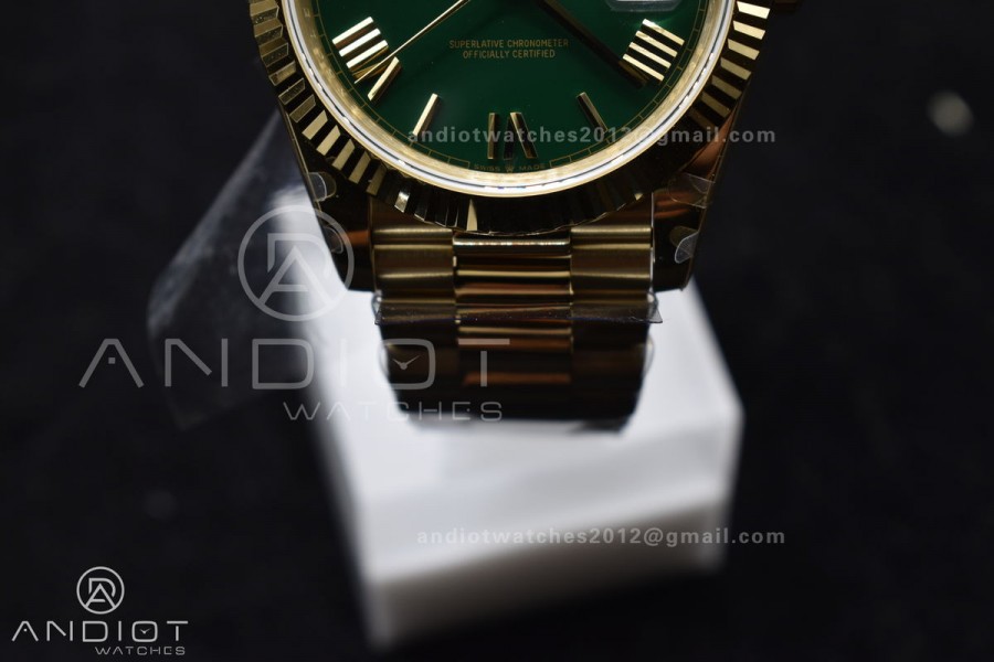 DayDate 40 YG GMF Gain Weight 904L Steel Green Dial Roman Markers on President Bracelet A3255 V2