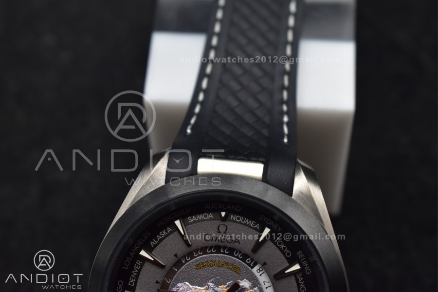 Aqua Terra GMT Worldtimer 43mm Titanium VSF 1:1 Best Edition on SS Bracelet A8938 Super Clone