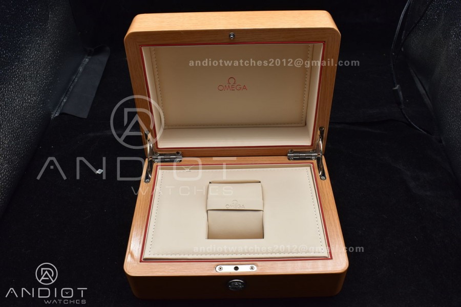 Omega Wood Box Set