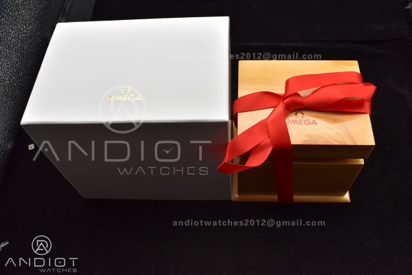 Omega Mid Size Wood Box Set