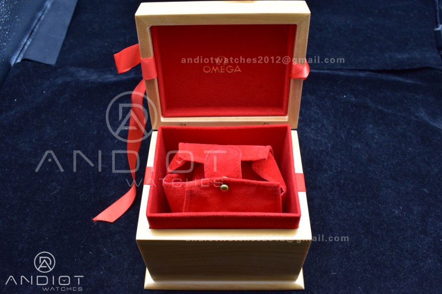 Omega Mid Size Wood Box Set