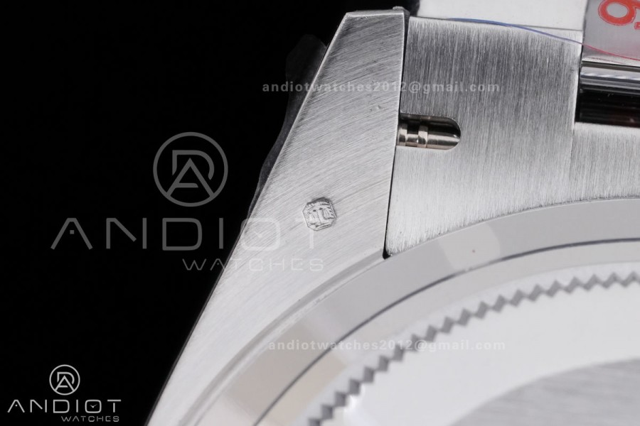 DayDate 40 SS QF 1:1 Best Edition Blue Ombre Dial on President Bracelet VR3255 V8 (Gain Weight)