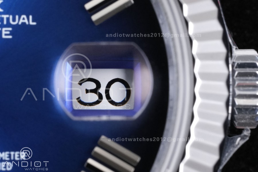 DayDate 40 SS QF 1:1 Best Edition Blue Ombre Dial on President Bracelet VR3255 V8 (Gain Weight)