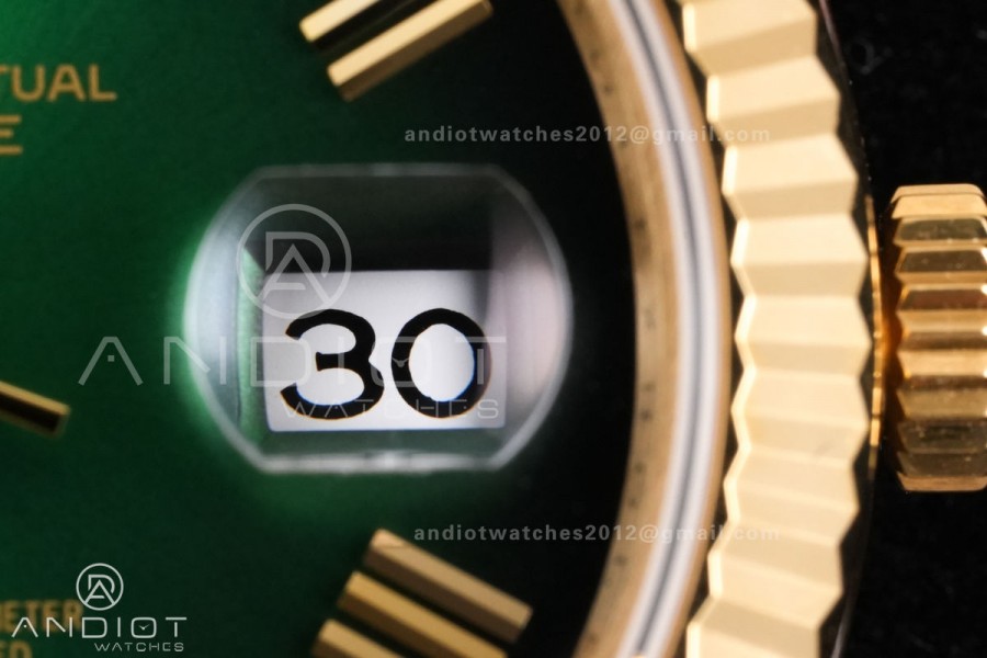 DayDate 40 YG QF 1:1 Best Edition Green Ombre Roman Dial on President Bracelet VR3255 V8 (Gain Weight)