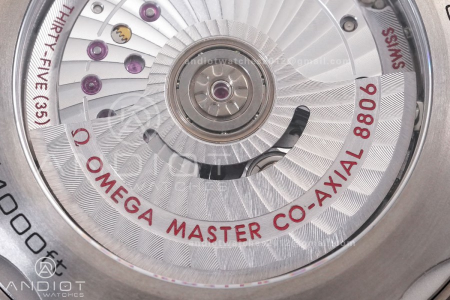 Seamaster 300M Diver Titanium/Bronze Gold VSF 1:1 Best Edition Green Dial on Titanium Mesh Bracelet Asian Super Clone 8806