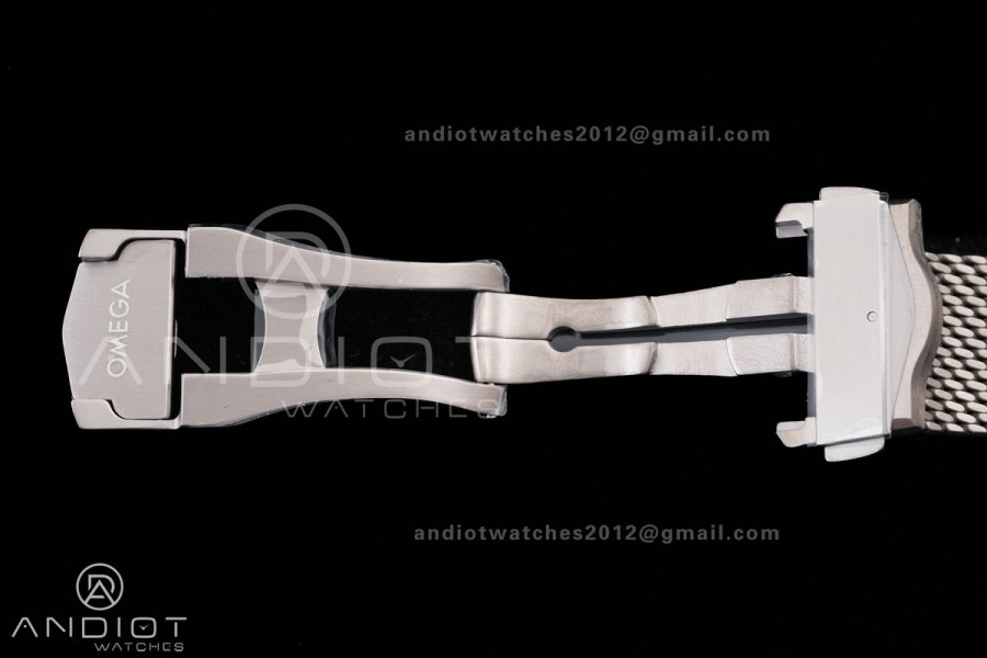 Seamaster 300M Diver Titanium/Bronze Gold VSF 1:1 Best Edition Green Dial on Titanium Mesh Bracelet Asian Super Clone 8806