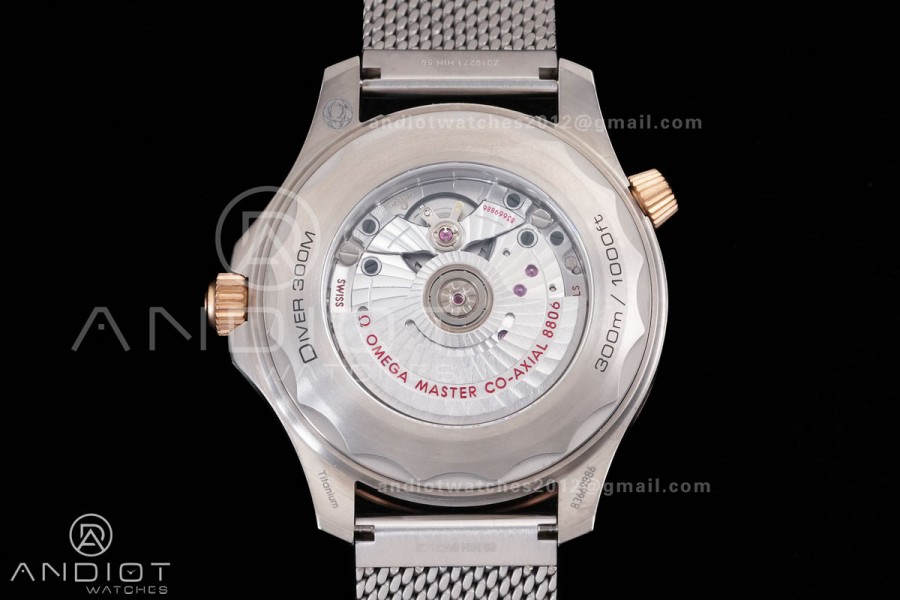 Seamaster 300M Diver Titanium/Bronze Gold VSF 1:1 Best Edition Green Dial on Titanium Mesh Bracelet Asian Super Clone 8806