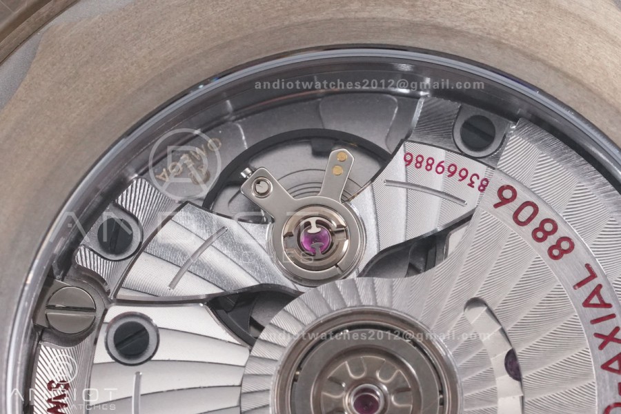 Seamaster 300M Diver Titanium/Bronze Gold VSF 1:1 Best Edition Green Dial on Titanium Mesh Bracelet Asian Super Clone 8806