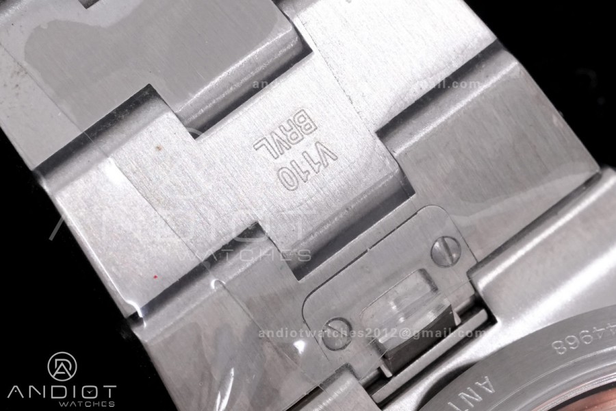 Overseas Ultra-Thin 2000V 8F Best Edition Grey Dial on SS Bracelet A1120