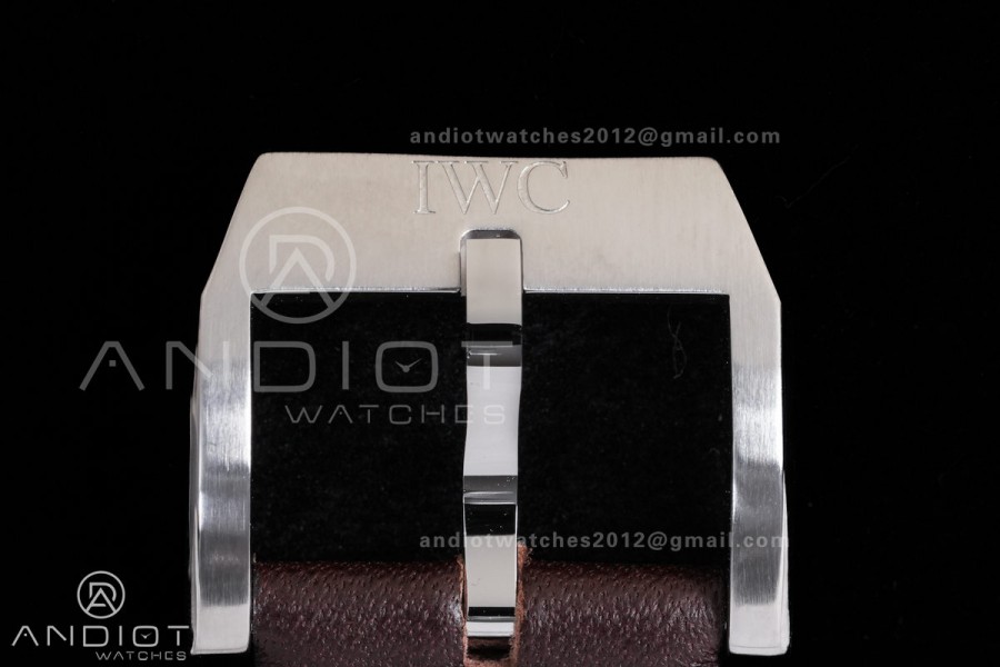 Pilot Chrono IW388103 APSF 1:1 Best Edition Green Dial on Brown Leather Strap SA69385 Super Clone