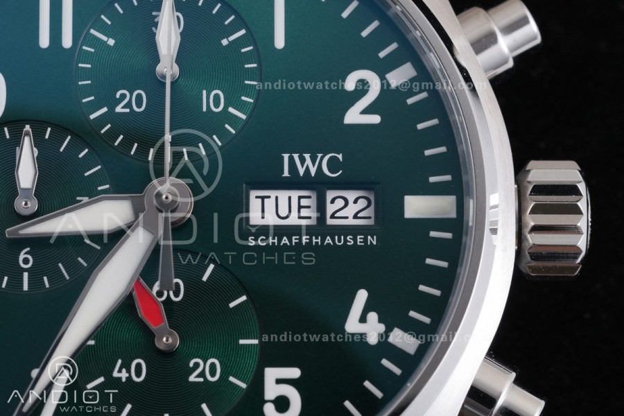 Pilot Chrono IW388104 APSF 1:1 Best Edition Green Dial on SS Bracelet SA69385 Super Clone