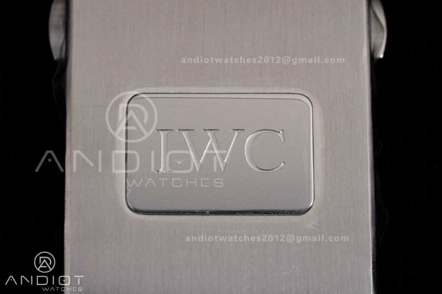 Pilot Chrono IW388102 APSF 1:1 Best Edition Blue Dial on SS Bracelet SA69385 Super Clone