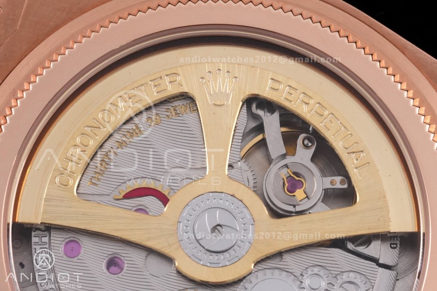 Land Dweller 127335 DIWF Best Edition White Dial on RG Bracelet A7135