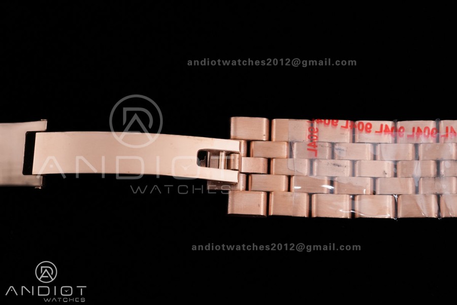 Land Dweller 127335 DIWF Best Edition White Dial on RG Bracelet A7135