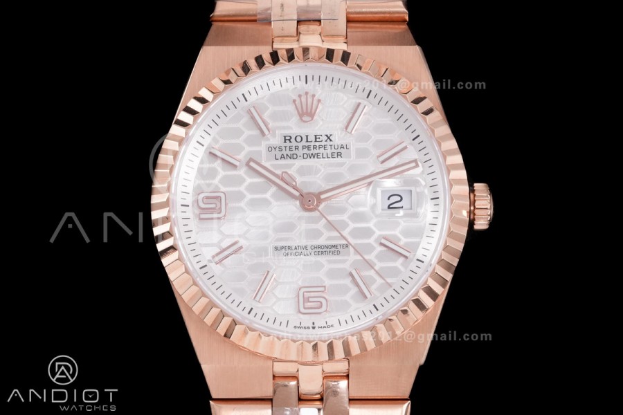 Land Dweller 127335 DIWF Best Edition White Dial on RG Bracelet A7135