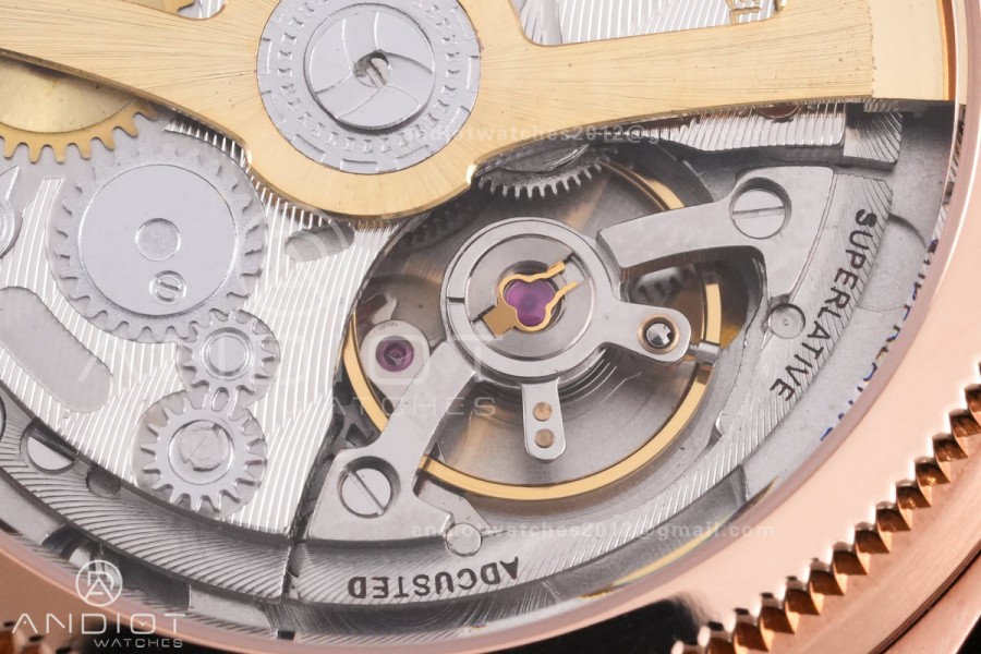 Land Dweller 127335 DIWF Best Edition White Dial on RG Bracelet A7135