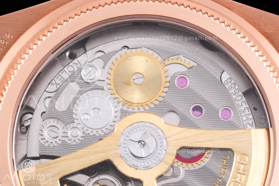 Land Dweller 127335 DIWF Best Edition White Dial on RG Bracelet A7135