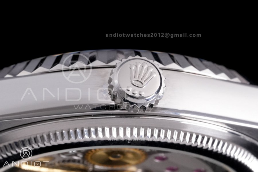 Land Dweller 127334 DIWF Best Edition White Dial on SS Bracelet A7135