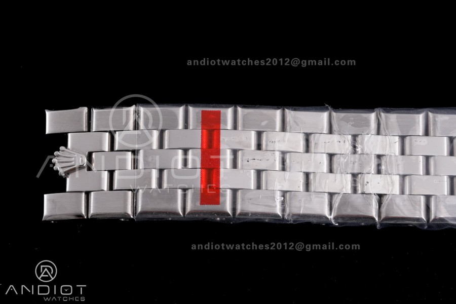 Land Dweller 127334 DIWF Best Edition White Dial on SS Bracelet A7135