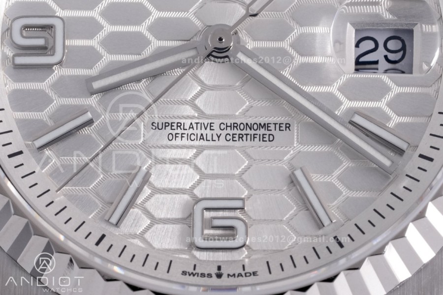 Land Dweller 127334 DIWF Best Edition White Dial on SS Bracelet A7135