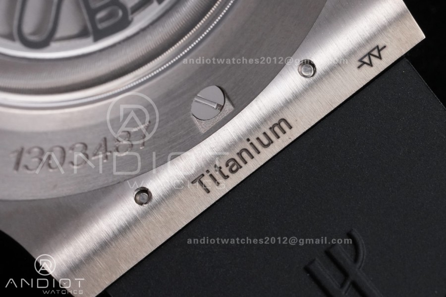 Classic Fusion 42mm Titanium JJZF 1:1 V2 Best Edition Black Dial On Black Rubber Strap