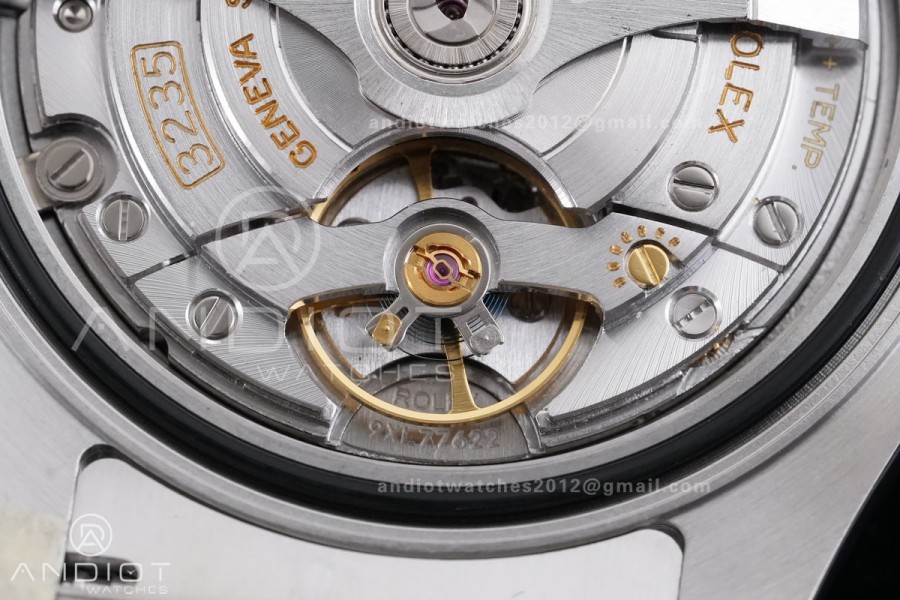 Yacht-Master 126622 904L Steel RCF 1:1 Best Edition Blue Dial on SS Bracelet 3235