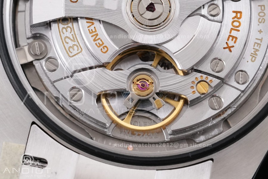 Oyster Perpetual 124300 41mm RCF 1:1 Best Edition 904L Steel Red Dial VR3230