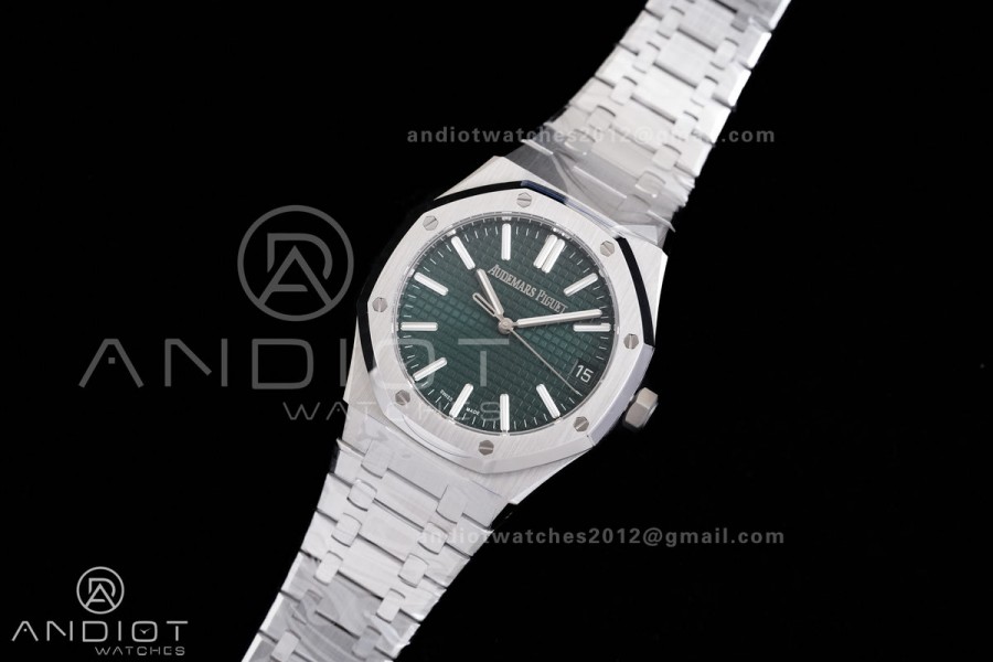 Royal Oak 15510 SS TOP 1:1 Best Edition Green Dial on SS Bracelet SA4302 Super Clone