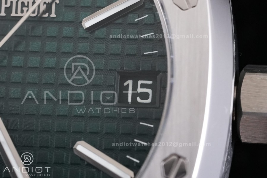 Royal Oak 15510 SS TOP 1:1 Best Edition Green Dial on SS Bracelet SA4302 Super Clone