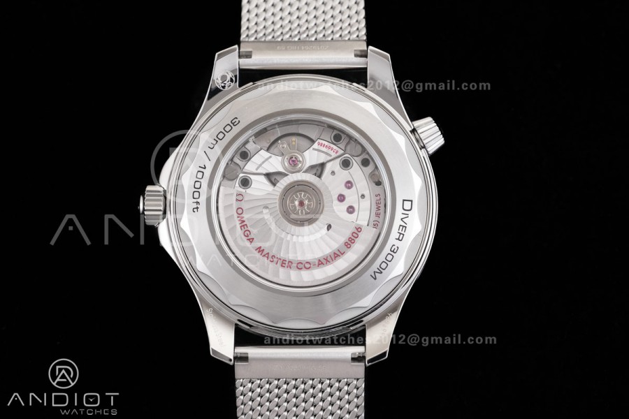 Seamaster 300M Diver SS VSF 1:1 Best Edition Black/Orange Dial on SS Mesh Bracelet VS8806 Super Clone