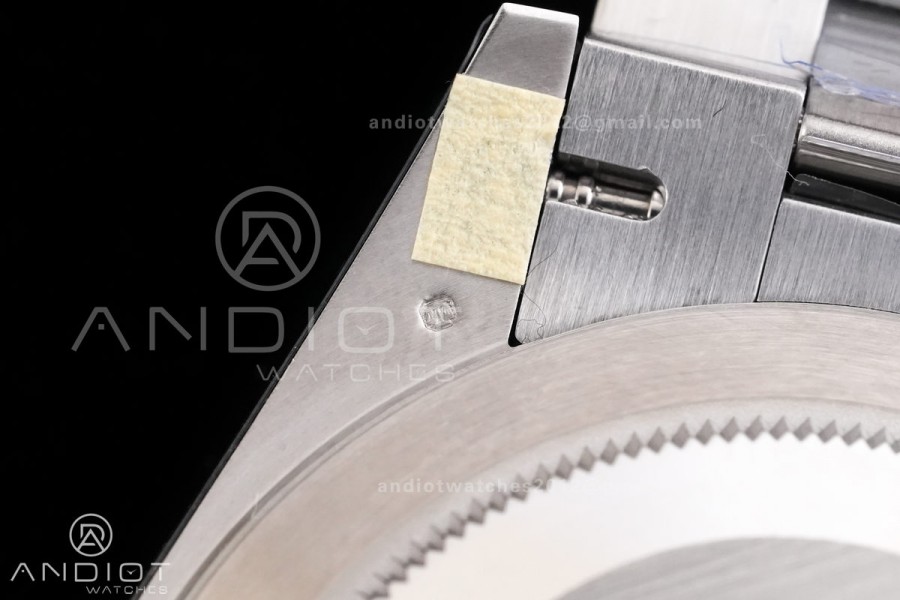 DayDate 40 228239 VSF 1:1 Best Edition Ice Blue Roman Dial on President Bracelet VS3255