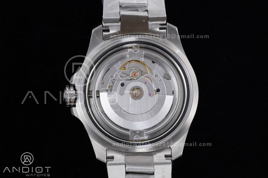 Avenger Chronometer 42mm SS BLSF 1:1 Best Version Green Dial On SS Bracelet A2824