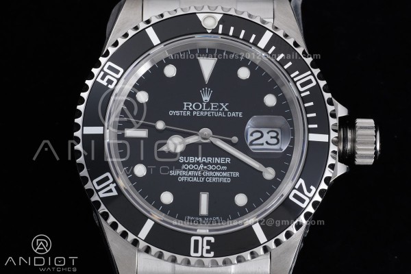 Submariner 16610 LN Black No Rehaut Engraving 904L...