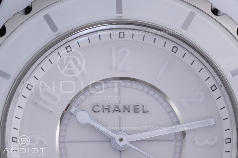 J12 33mm HTF 1:1 Best Edition White Korea Ceramic Cream Dial White Markers on Bracelet Swiss Quartz