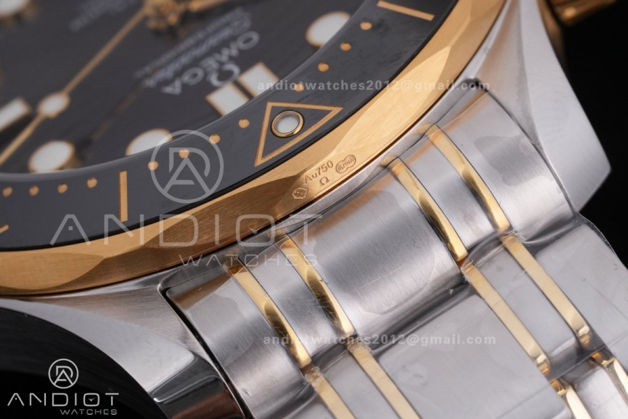 Seamaster Diver 300M SS/YG V4 VSF 1:1 Best Edition YG Bezel Black Dial on SS/YG Super Clone Asian 8800