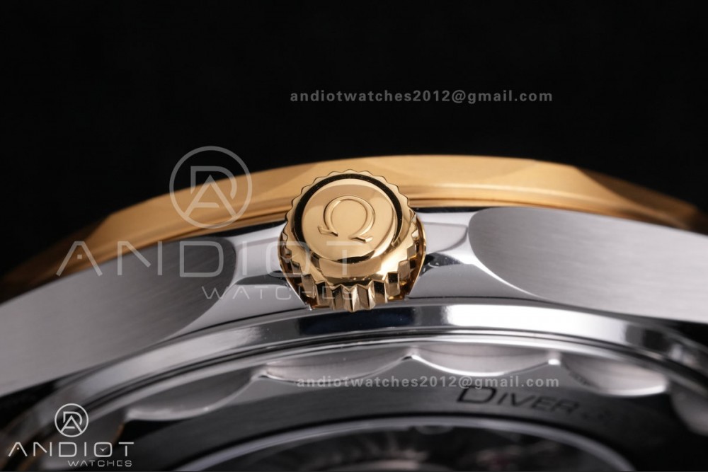 Seamaster Diver 300M SS/YG V4 VSF 1:1 Best Edition YG Bezel Black Dial on SS/YG Super Clone Asian 8800