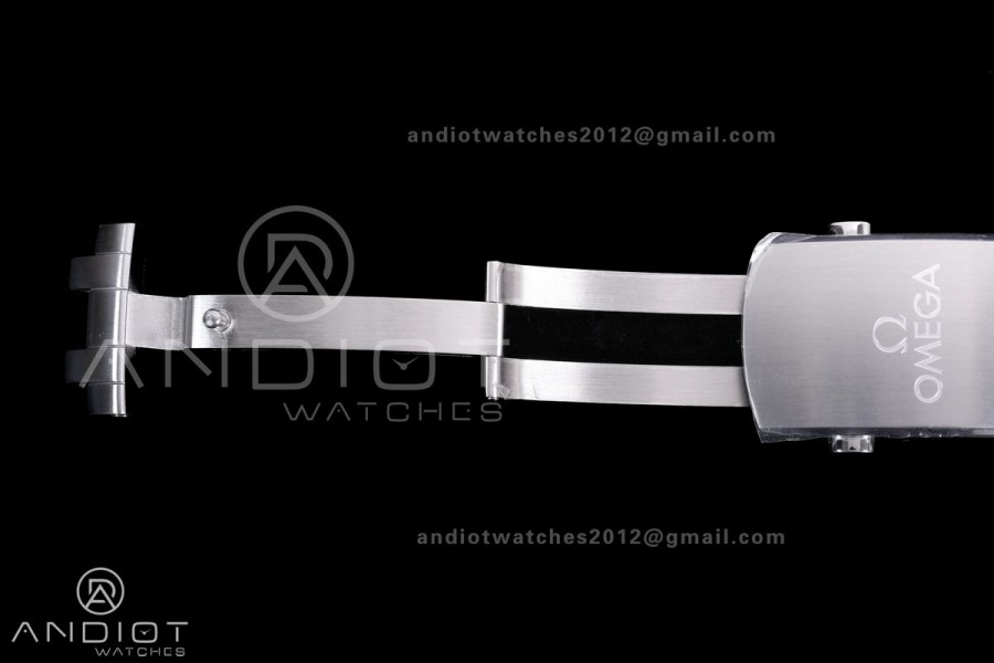 Seamaster Diver 300M SS/YG V4 VSF 1:1 Best Edition YG Bezel Black Dial on SS/YG Super Clone Asian 8800