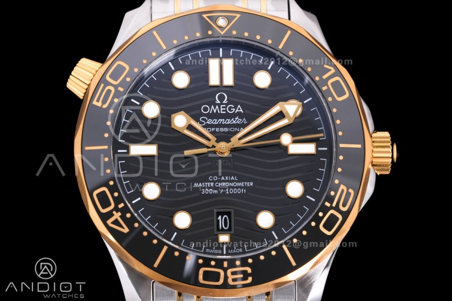 Seamaster Diver 300M SS/YG V4 VSF 1:1 Best Edition YG Bezel Black Dial on SS/YG Super Clone Asian 8800