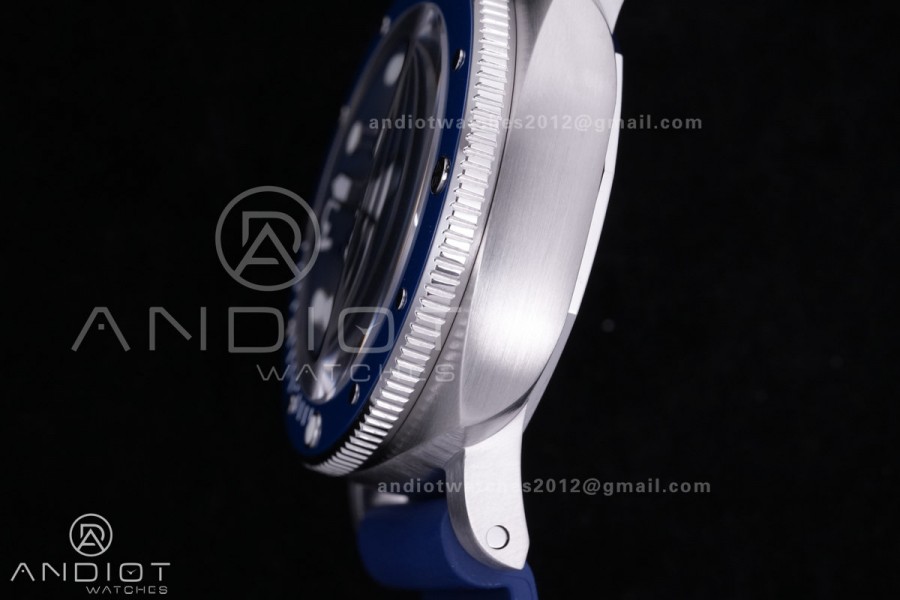 PAM01676 Submersible QuarantaQuattro Mike Horn VSF 1:1 Best Edition P.900 Clone