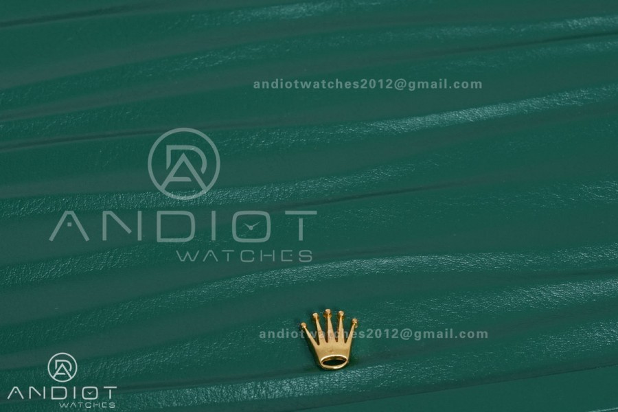 2025 Rolex Full set Box and Matching Papers
