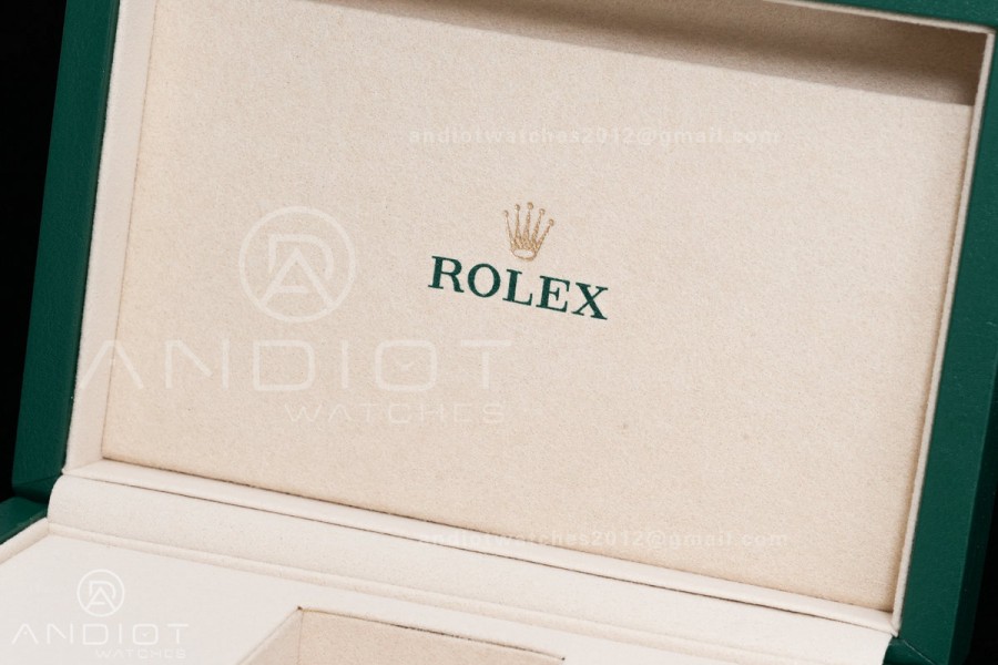 2025 Rolex Full set Box and Matching Papers