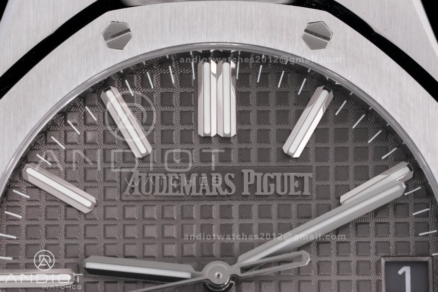 Royal Oak 41mm 15510 "50th Anniversary" SS ZF 1:1 Best Edition Gray Textured Dial on SS Bracelet A4302