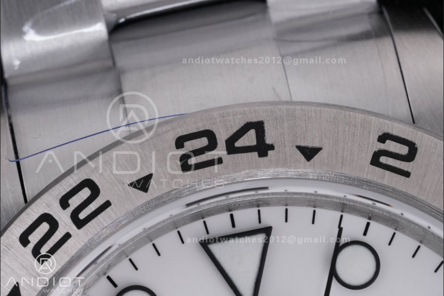 Explorer II 42mm 226570 904L V2 SS QF 1:1 Best Edition White Dial on Bracelet SH3285 CHS