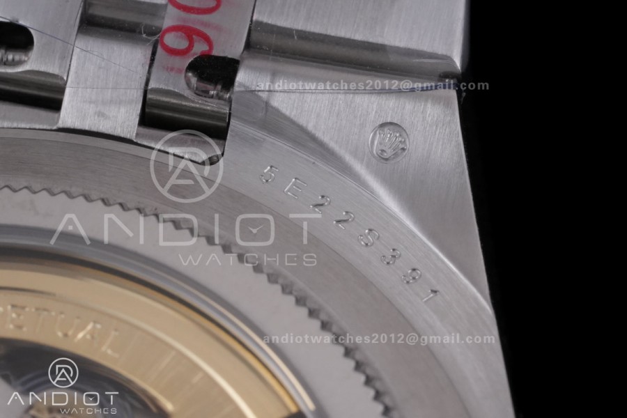 Land Dweller 127336 SS ESF Ice Blue Dial On SS Bracelet A7135