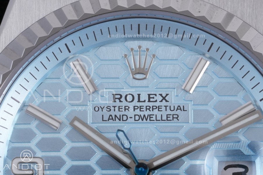 Land Dweller 127336 SS ESF Ice Blue Dial On SS Bracelet A7135