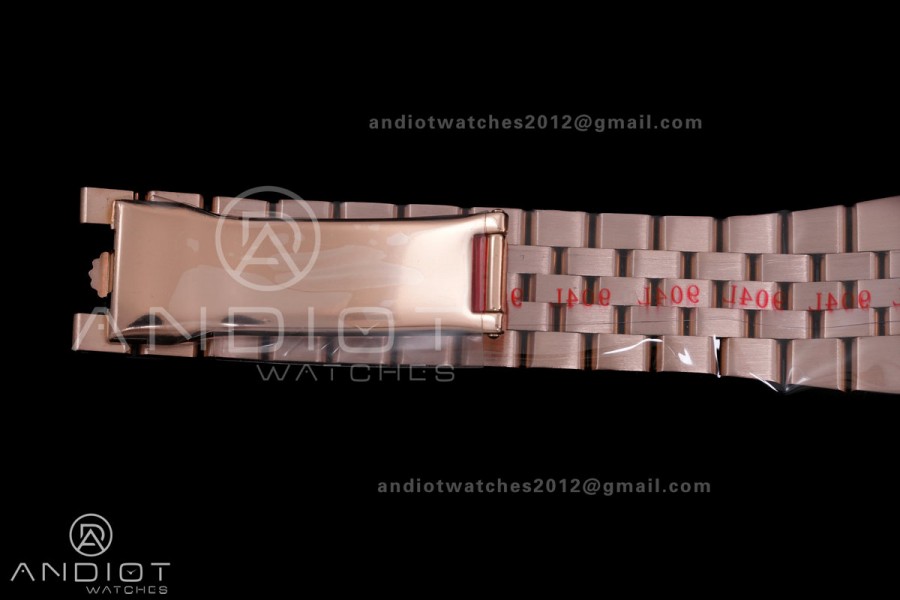 Land Dweller 127335 RG ESF White Dial On RG Bracelet A7135