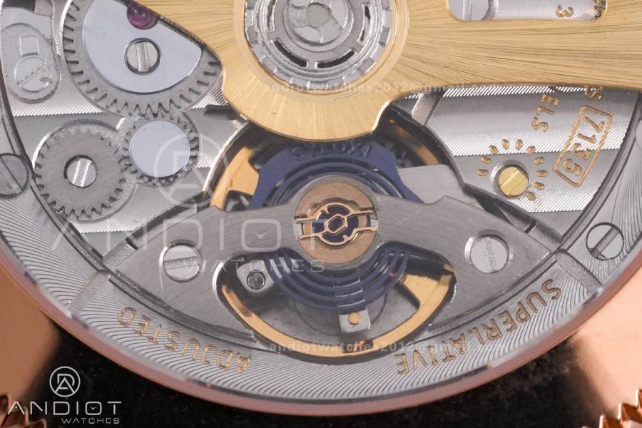 Land Dweller 127335 RG ESF White Dial On RG Bracelet A7135