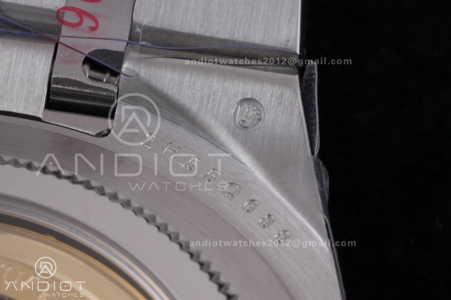 Land Dweller 127334 SS ESF White Dial On SS Bracelet A7135