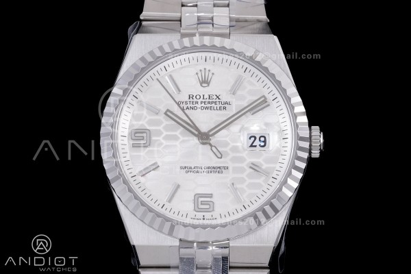 Land Dweller 127334 SS ESF White Dial On SS Bracel...