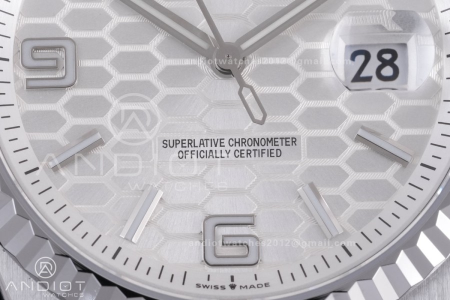 Land Dweller 127334 SS ESF White Dial On SS Bracelet A7135